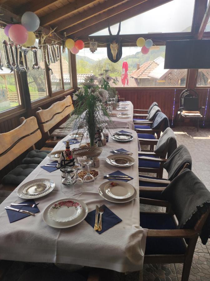 Casa Alesi Villa Dragoslavele Kültér fotó